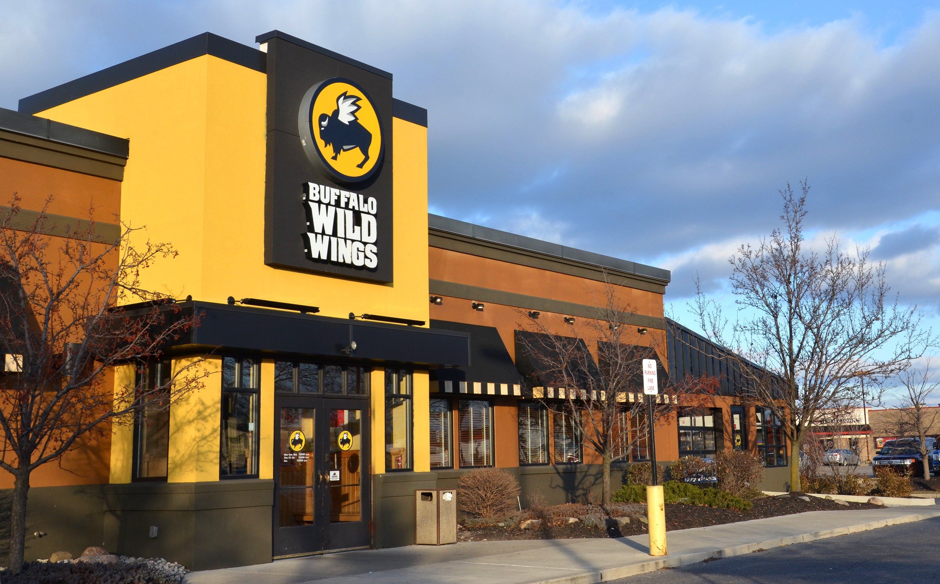 Buffalo Wild Wings wants to place bet on sports gambling WENY News