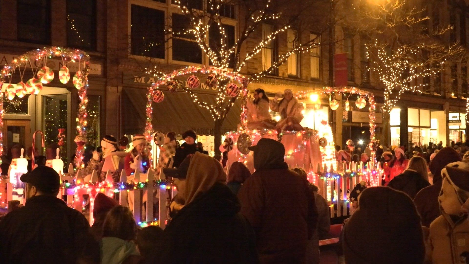 The Gaffer District S Parade Of Lights Looking For Participants Weny News