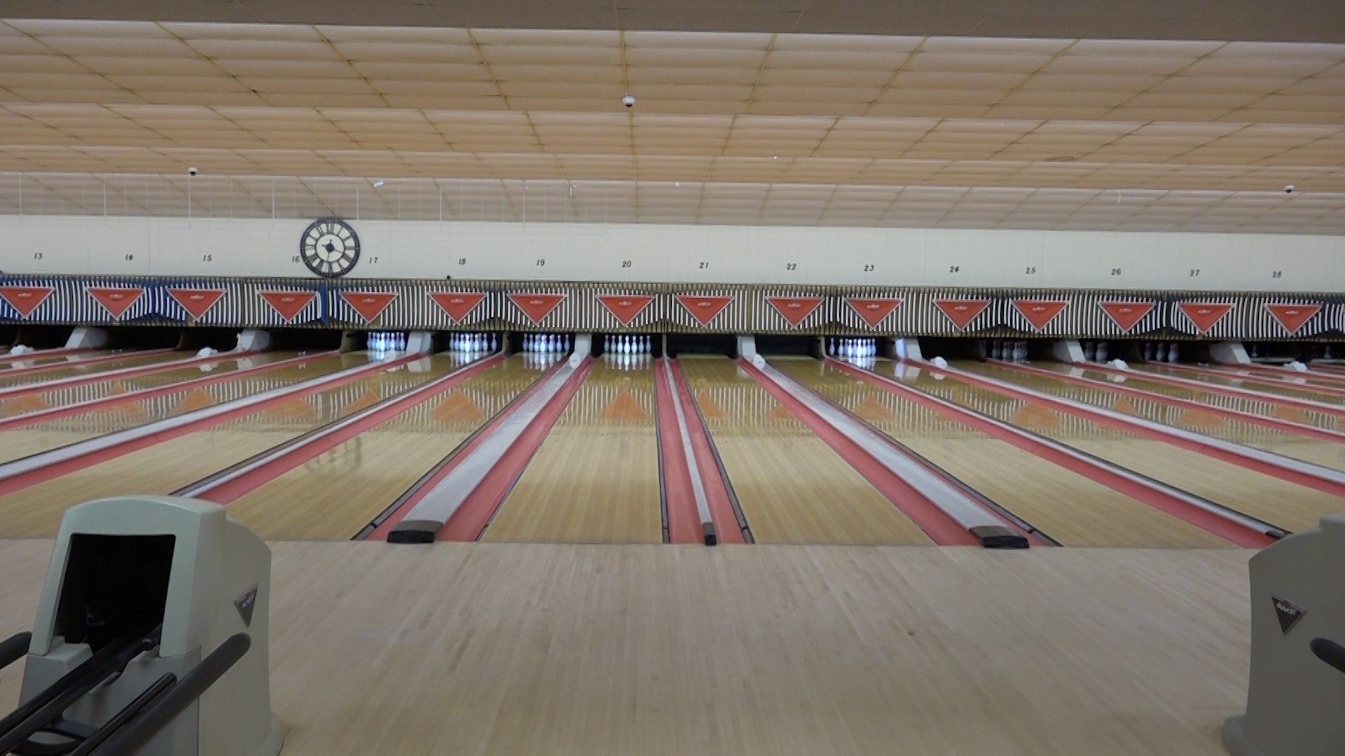 New York Bowling Alleys Allowed to Reopen Monday WENY News