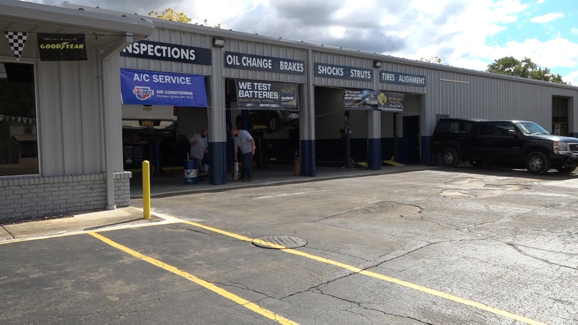 Family opens up 'Ron's Service Center' in Elmira Heights WENY News