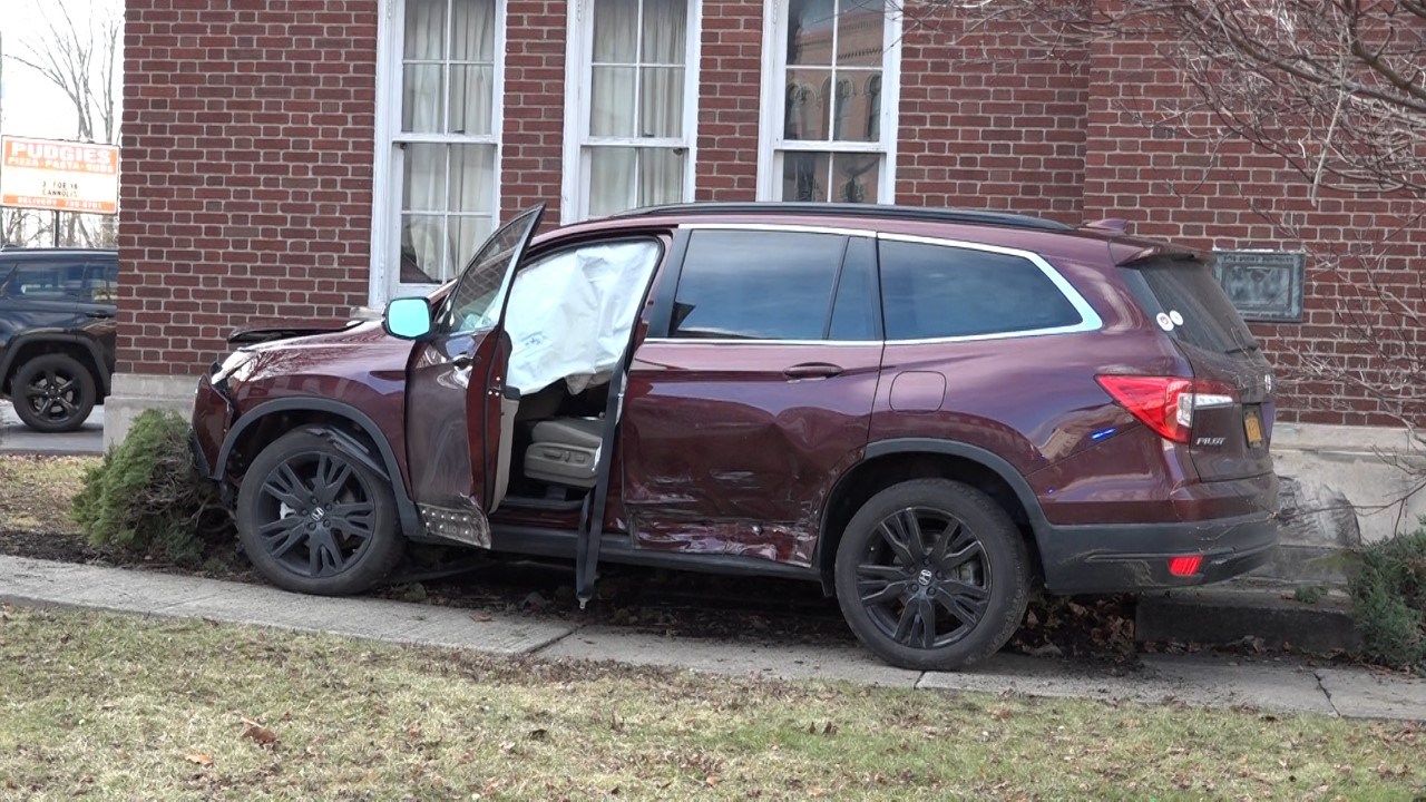 Car Accident in Hanover Square Leaves Woman with Minor Injuries WENY News