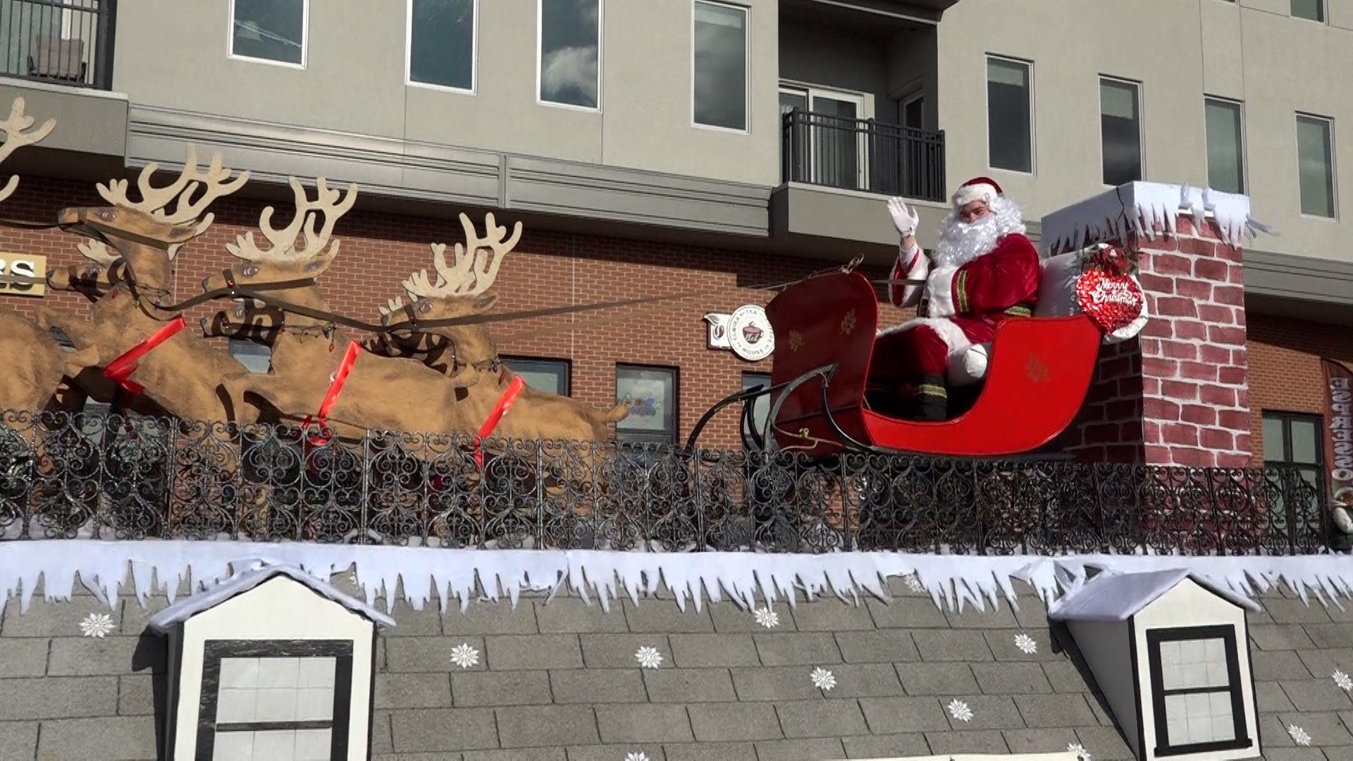 Elmira Downtown Development Inc. Hosts 65th Annual Holiday Parade WENY News